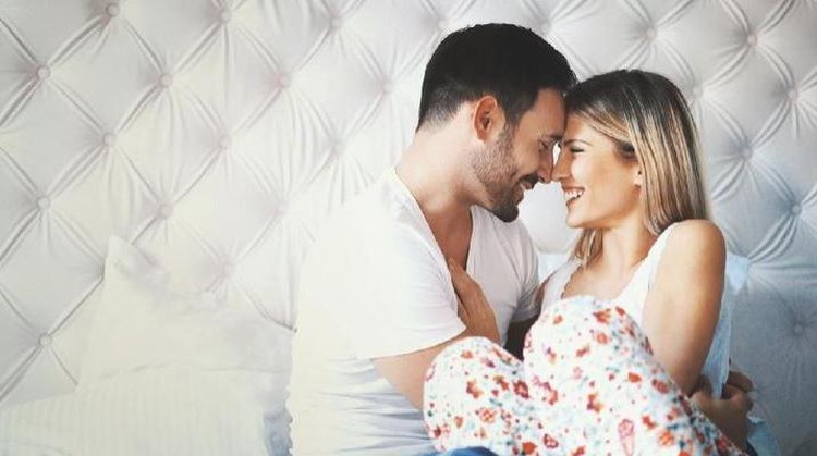 Ada beberapa zodiak yang memiliki kemampuan terbaik dalam memuaskan suami. Apakah Bunda salah satunya? Cek di sini, yuk.