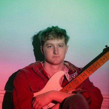 Lirik Lagu Chandelier - Will Paquin