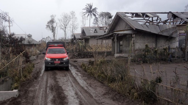 FOTO: Luluh Lantak Desa-desa di Kaki Semeru