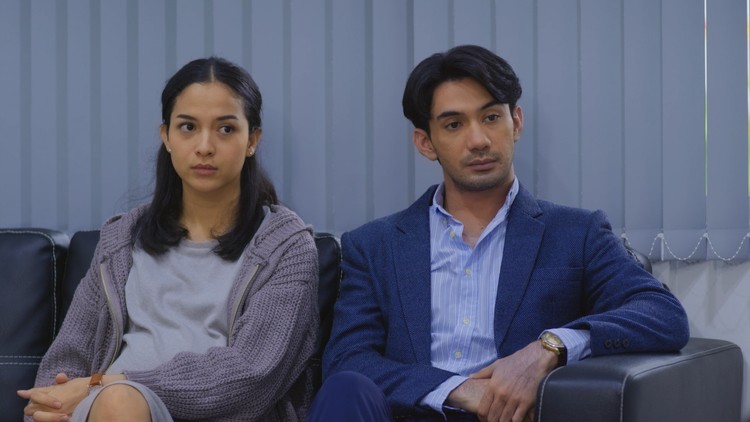 Adegan-adegan dalam serial Layangan Putus