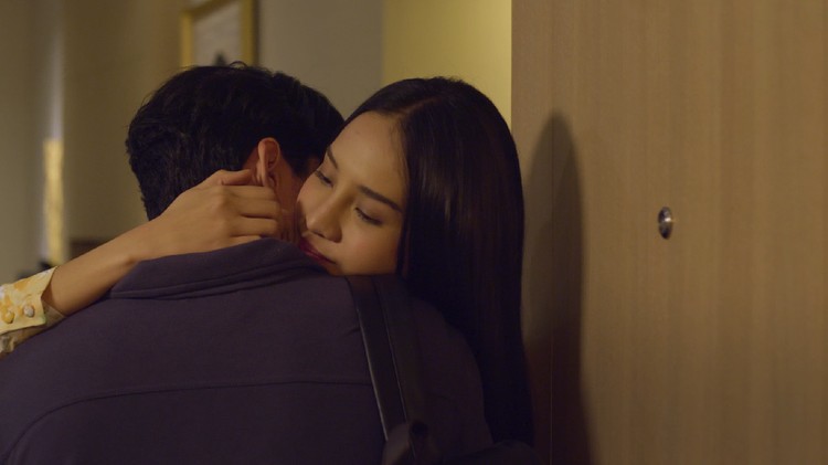 Adegan-adegan dalam serial Layangan Putus