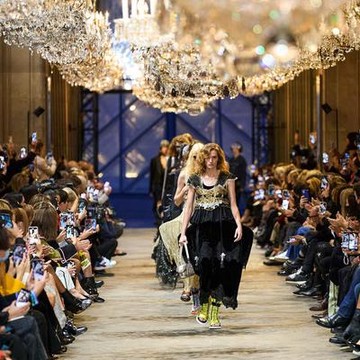 img-title Makin Tajir Melintir! Ini 7 Pengusaha Fashion Terkaya di Tahun 2021