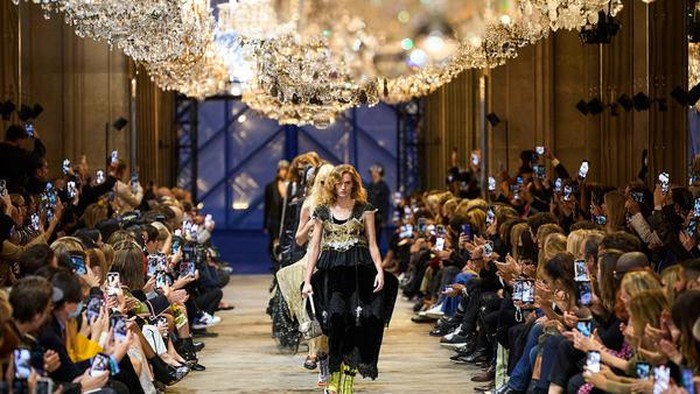 Makin Tajir Melintir! Ini 7 Pengusaha Fashion Terkaya di Tahun 2021 Makin Tajir Melintir! Ini 7 Pengusaha Fashion Terkaya di Tahun 2021