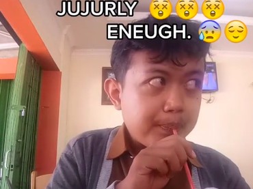 img-title Pria Makan Bakso Ketumpahan Kecap Sebotol, Videonya Ditonton 26 Juta Kali