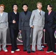 Selalu Keren, Ini Rangkuman Fashion BTS Sepanjang Tahun 2021! Kamu Suka yang Mana?
