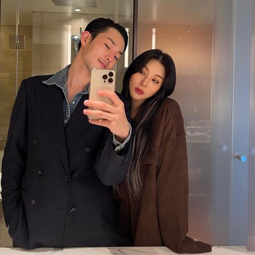 Rapper Giant Pink Umumkan Tengah Hamil Anak Pertama