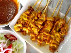 Resep Sate Ayam Pedas Nendang yang Gampang Dibuat
