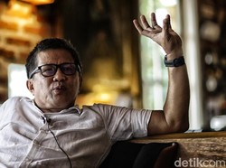 Rocky Gerung Sebut Diskusi Khilafah Tak Bertentangan dengan Konstitusi