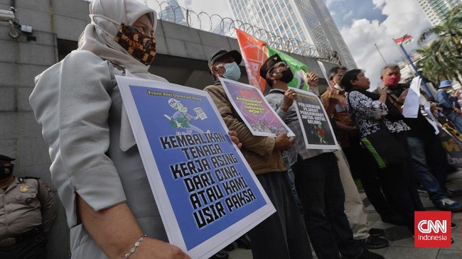 FOTO: Kala Kedubes China Didatangi Demonstran Antidominasi Asing