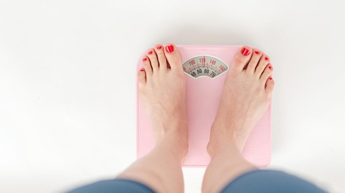 Berapa Jumlah Kalori yang Dibutuhkan Buat Punya Badan Ideal? Begini Penjelasannya, Beauties!