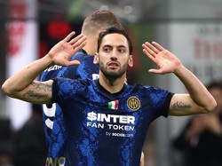 Calhanoglu ke Ibrahimovic: Pengen Banget Jadi Pusat Perhatian!