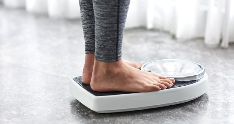 Benarkah minum chia sheed untuk diet bisa membantu menurunkan berat badan? Yuk pahami lebih lanjut mengenai minuman chia sheed untuk diet di sini.