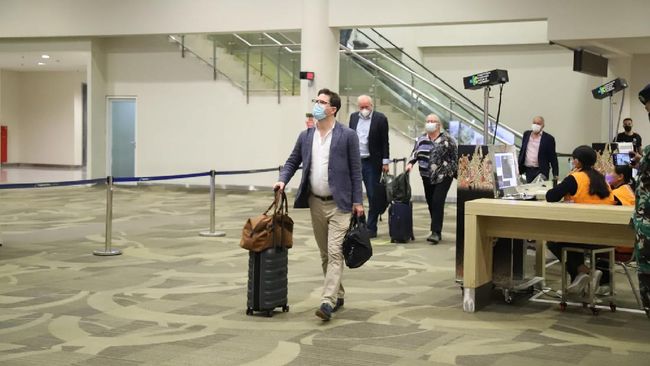 Tiba di Bali, Delegasi G20 Dapat Pelayanan Khusus Tiba di Bandara I Gusti Ngurah Rai Bali, Rabu (8/12), sebanyak 25 delegasi G20 menerima pelayanan khusus.