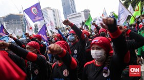 Buruh Demo di Balai Kota Tagih Janji Anies soal Kenaikan UMP