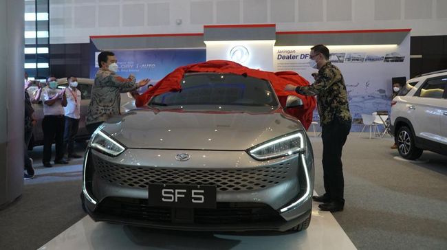 Mobil listrik Seres SF5 merupakan hasil kolaborasi DFSK dan Huawei. Berikut spesifikasi lengkap Seres SF5.