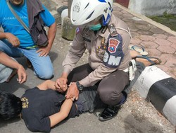 2 Pemuda di Kota Kediri Ditangkap Bawa Narkoba Saat Lawan Arus