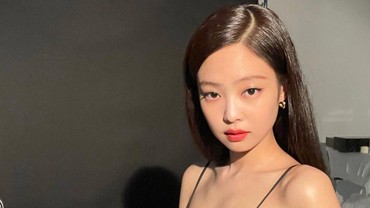 img-title Kasihan, Jennie BLACKPINK Diserang ARMY karena V BTS Salah Pencet