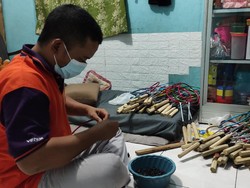 Cara Joko Warga Malang Tambah Penghasilan Usai Diviralkan Buta karena Vaksin