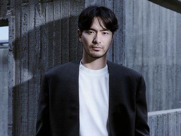 Profil Lee Jin Wook, Aktor Ganteng yang Curi Perhatian di 'Squid Game 2'