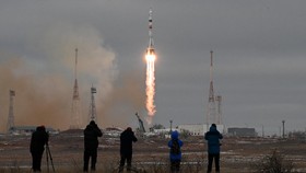 Rusia Rilis Roket ke ISS di Tengah Ancaman Invasi Ukraina