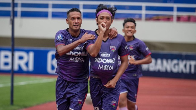 Direktur PT LIB Akhmad Hadian Lukita mengatakan kontroversi dalam laga PSIS Semarang vs Persita Tangerang pasti dilaporkan ke PSSI.