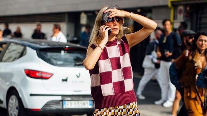 Bingung Cara Memakai Vest agar Stylish? Berikut Trik Padu padan yang Bisa Kamu Coba Bingung Cara Memakai Vest agar Stylish? Berikut Trik Padu padan yang Bisa Kamu Coba
