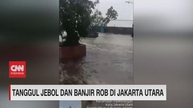 VIDEO: Detik-Detik Jebolnya Tanggul Laut Terekam Kamera
