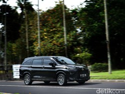 Ini Untung-Rugi Punya Mobil Warna Hitam