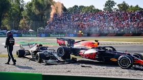 Peluang Verstappen Tabrak Hamilton di F1 Abu Dhabi Demi Juara Dunia