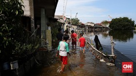 BMKG Ingatkan 23 Wilayah Berpotensi Banjir Rob 18-22 Desember 2021