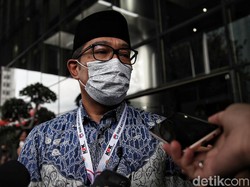 Tergantikan Robot, 400 PNS di Jabar Digeser Ridwan Kamil
