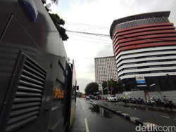 Peringatan Hari Antikorupsi Sedunia, Water Cannon Siaga Depan Gedung KPK