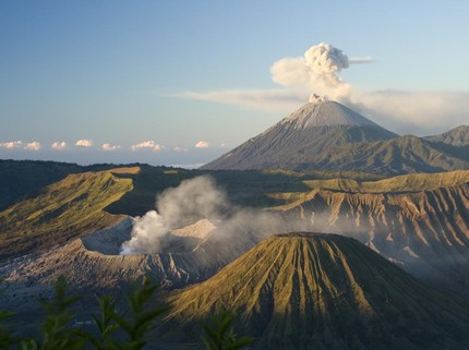 Kenalkan ke Anak, Ini Asal-usul Nama Gunung Semeru dan Puncak Mahameru