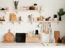 4 Bahan yang Bisa Hilangkan Noda pada Dinding Dapur