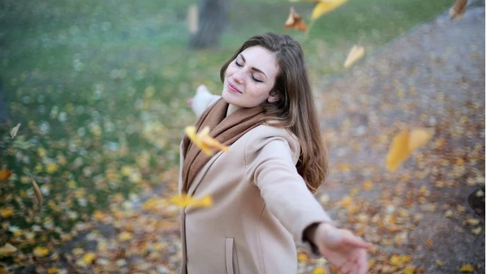 Intip Kepribadian Seseorang Berdasarkan Musim Favoritnya. Pecinta Musim Dingin Orangnya Introvert Banget?