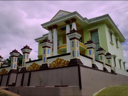 7 Potret Kampung Miliarder di Cilacap, Semua Rumah Penduduknya Mewah Bun