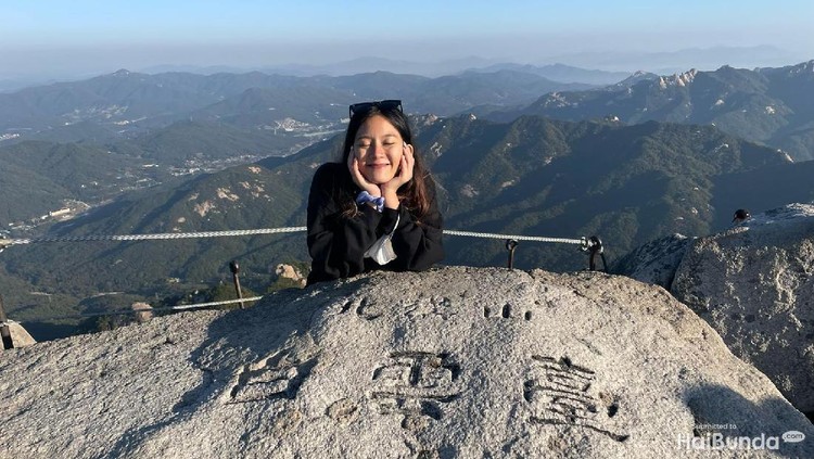 Sabrina Rahma Azalia di Korea Selatan Sabrina Rahma Azalia di Korea Selatan