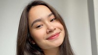 <p>Satine Zaneta merupakan anak kedua dari empat bersaudara. Ia merupakan anak perempuan Abimana dan Inong Ayu satu-satunya. (Foto: Instagram @satinezaneta)</p>