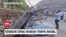 VIDEO: Tembok SPBU Roboh Timpa Mobil