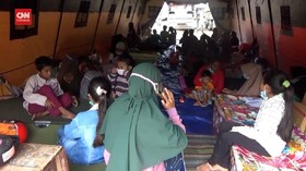 VIDEO: Ribuan Warga Masih Bertahan Di Pengungsian Semeru