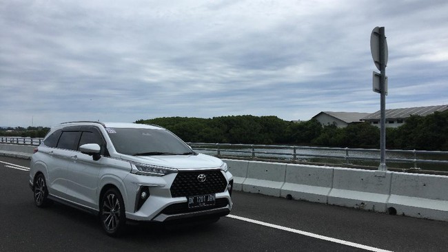 Dalam keterangan resminya, Toyota menyatakan recall ini dilakukan karena malafungsi pada salah satu kapasitor ECU Airbag.