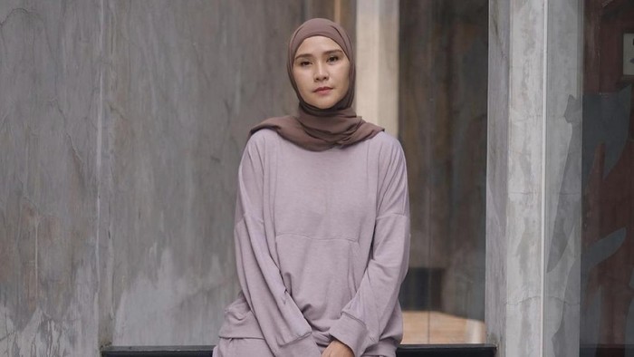 Zaskia Mecca terharu anaknya berhijab di usia 8 tahun dengan keinginan sendiri.