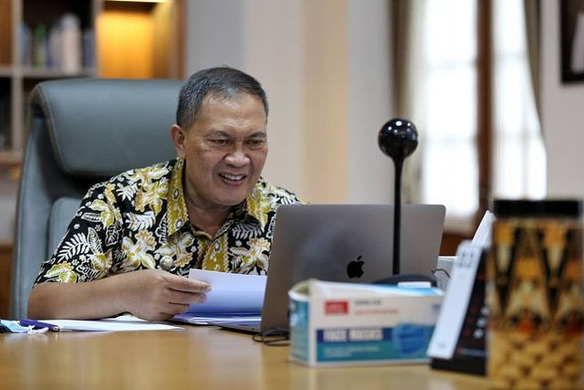 Bandung berduka&comma; Oded M Danial Wali Kota Bandung meninggal dunia Jumat &lpar;10&sol;12&rpar; saat jadi khatib salat jumat&period; Yuk intip&excl;