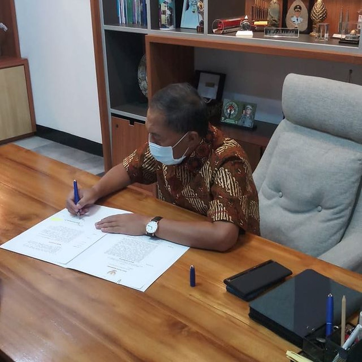 Bandung berduka&comma; Oded M Danial Wali Kota Bandung meninggal dunia Jumat &lpar;10&sol;12&rpar; saat jadi khatib salat jumat&period; Yuk intip&excl;