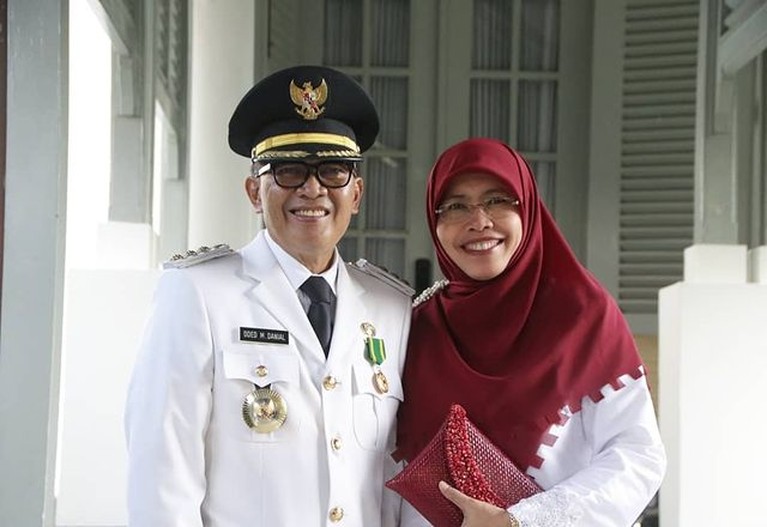 7 Potret Mang Oded Walikota Bandung yang Meninggal Saat Jadi Khatib Bandung berduka, Oded M Danial Wali Kota Bandung meninggal dunia Jumat (10/12) saat jadi khatib salat jumat. Yuk intip!