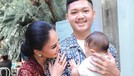 Kartika Sary dan suami gelar acara tedak siten putrinya baby Kirei keponakan Yuni Shara dan Krisdayanti berusia 7 bulan&period; Yuk intip&excl;
