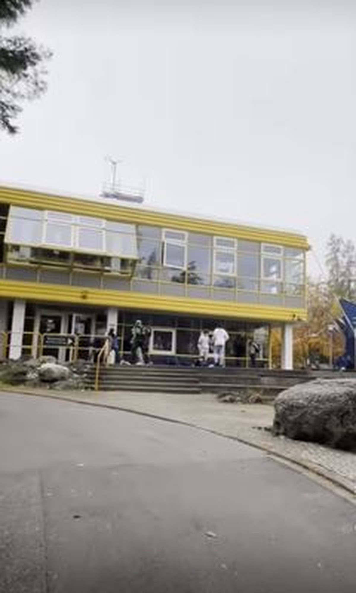 Ira Wibowo pernah menghabisi masa kecilnya tinggal di sebuah kota di Jerman bernama&comma; Konstanz&period; Yuk kita intip&excl;