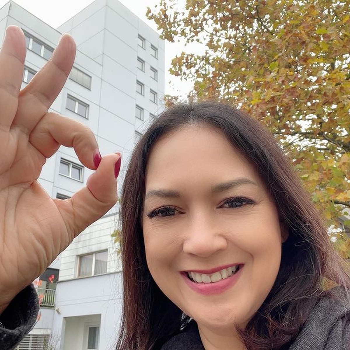 Ira Wibowo pernah menghabisi masa kecilnya tinggal di sebuah kota di Jerman bernama&comma; Konstanz&period; Yuk kita intip&excl;