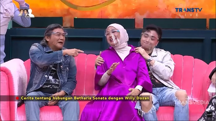 Betharia Sonata dan Willy Dozan