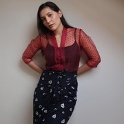 7 Gaya Asyik Hannah Al Rashid Mix and Match Busana Tradisional untuk Sehari-hari, Keren Buat Hangout Nih!